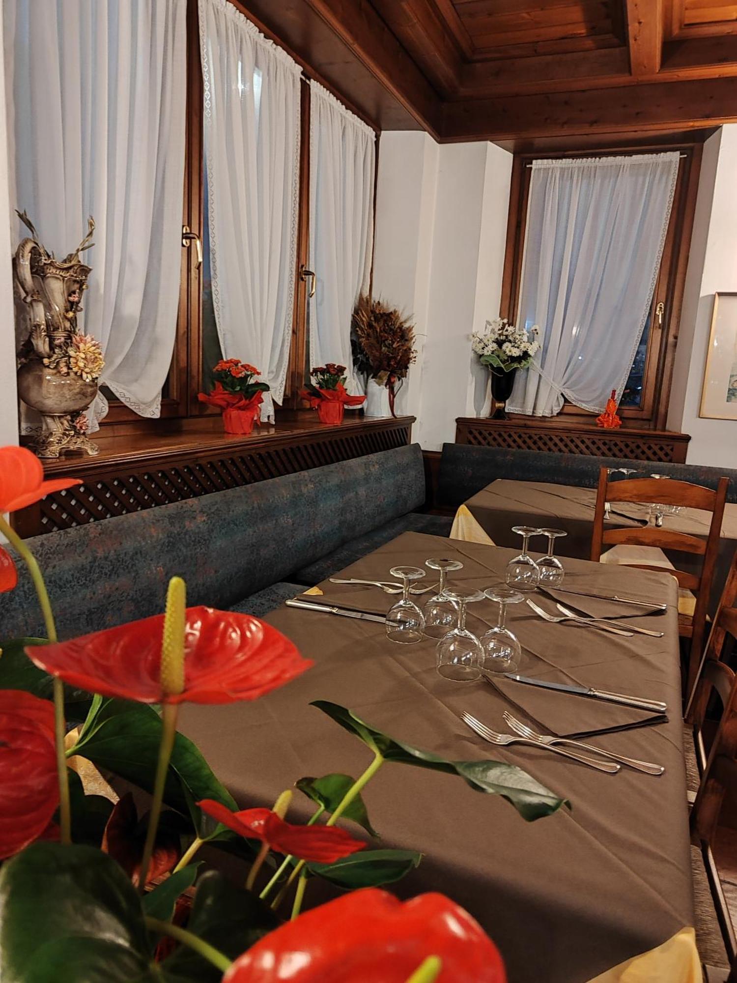 Al Sole Hotel Ristorante Dal 1870 Pieve di Cadore Luaran gambar
